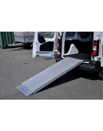 Bild Breitrampen mit Rand Typ 2400L-700V - Neutral-0
